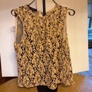 Jones Wear Women's Gold and Black Laced Dressy Top Size 16